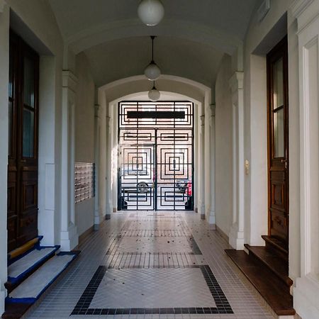 French Touch: Romantyczny Apartament W Kamienicy Varsavia Esterno foto